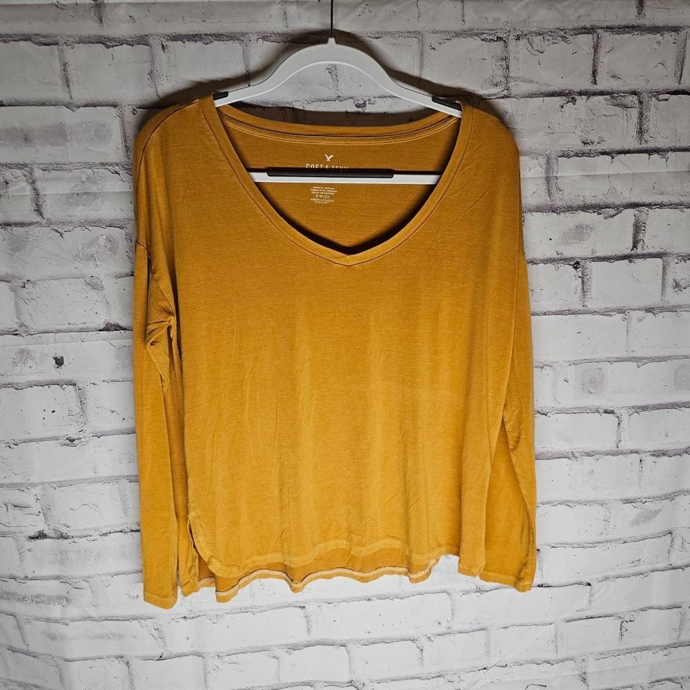 American Eagle Soft & Sexy Orange Long Sleeve V-Neck